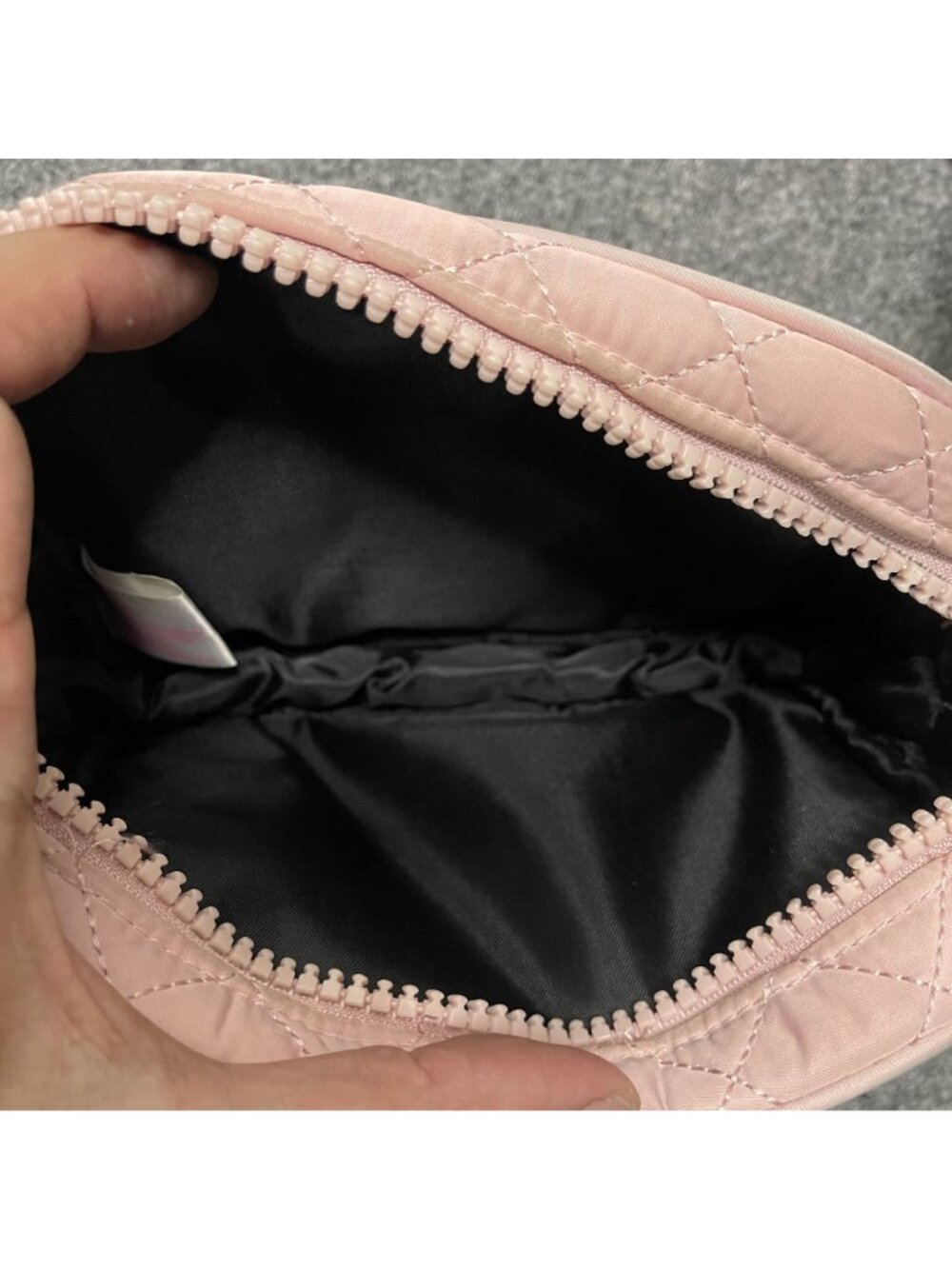 Victorias Secret PINK Quilted Pink Belt Bag Fanny Pack - Picture 3 of 7